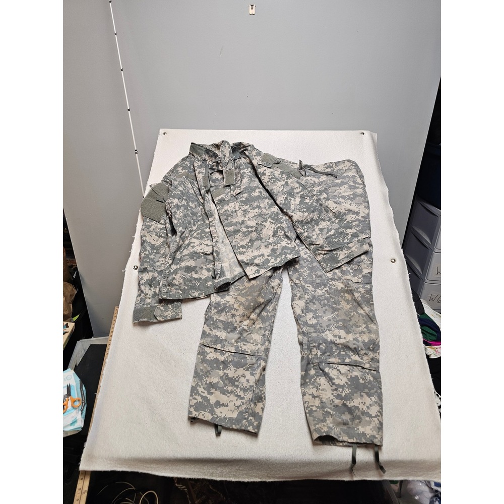 Propper ACU Uniform Set UCP Digital Camo Shirt Small-R Pant Medium-S 8415-01-519